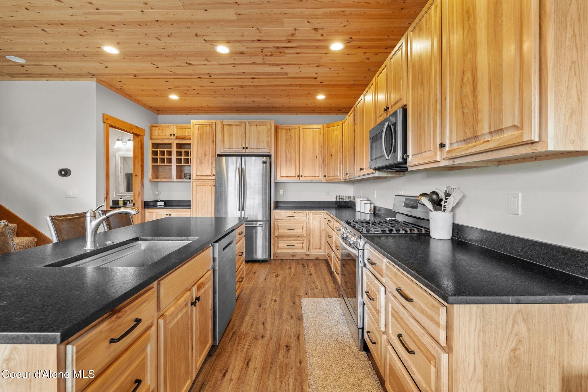 Sandpoint, Idaho, 83864, United States, 3 Bedrooms Bedrooms, ,3 BathroomsBathrooms,Residential,For Sale,1894320