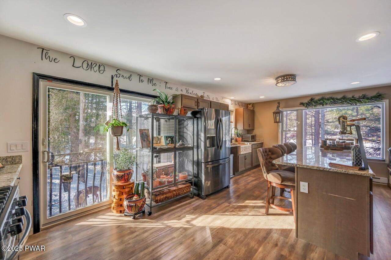 Dingmans Ferry, Pennsylvania, 18328, United States, 2 Bedrooms Bedrooms, ,1 BathroomBathrooms,Residential,For Sale,2006132