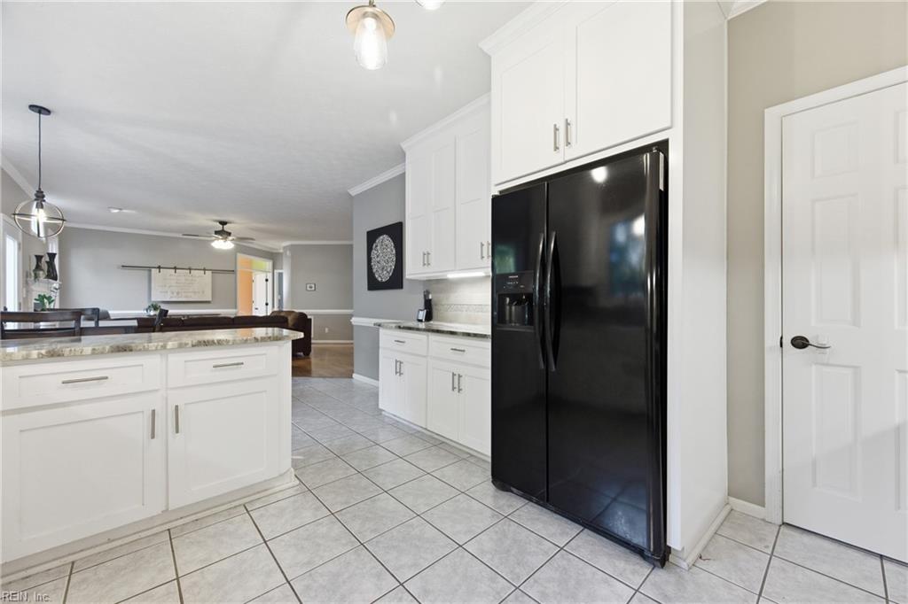 Yorktown, Virginia, 23693, United States, 6 Bedrooms Bedrooms, ,3 BathroomsBathrooms,Residential,For Sale,1988039