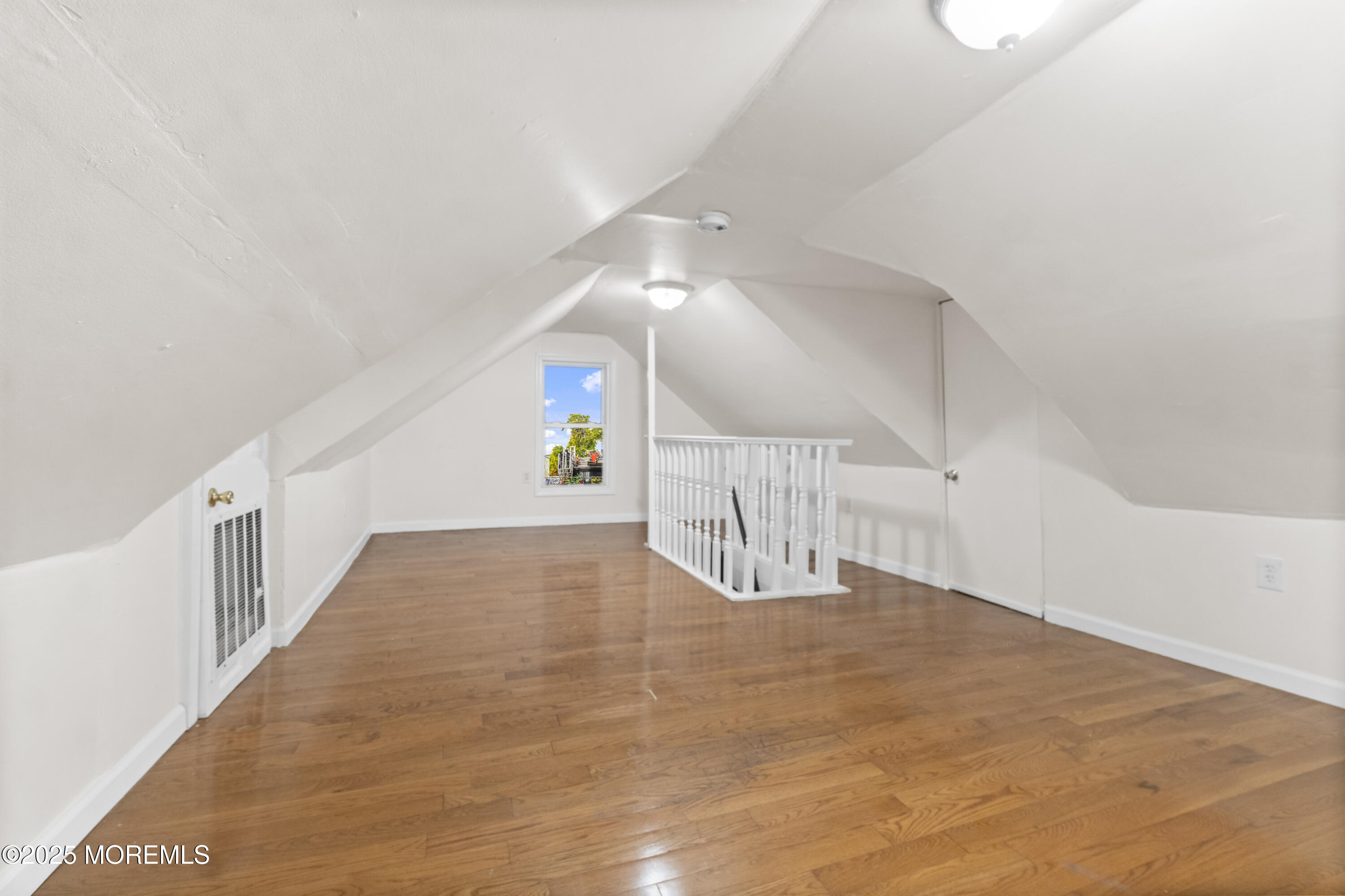 Newark, New Jersey, 07112, United States, 5 Bedrooms Bedrooms, ,2 BathroomsBathrooms,Residential,For Sale,2008185