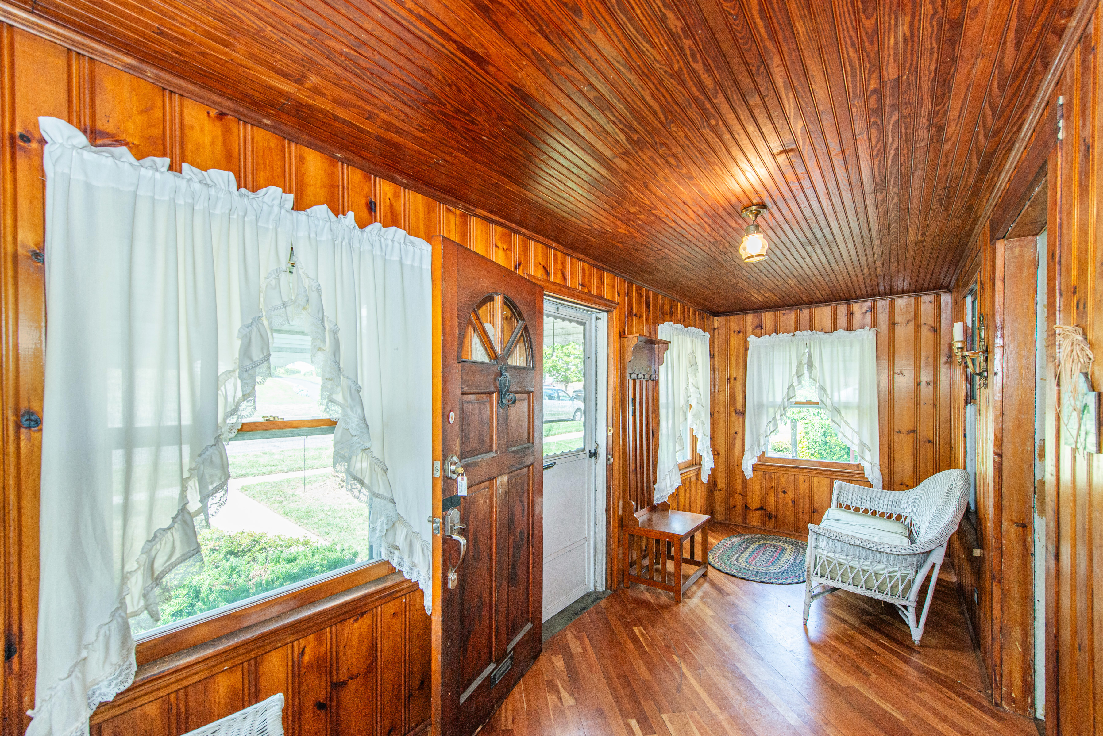 Nutley, New Jersey, 07110, United States, 3 Bedrooms Bedrooms, ,2 BathroomsBathrooms,Residential,For Sale,1935440