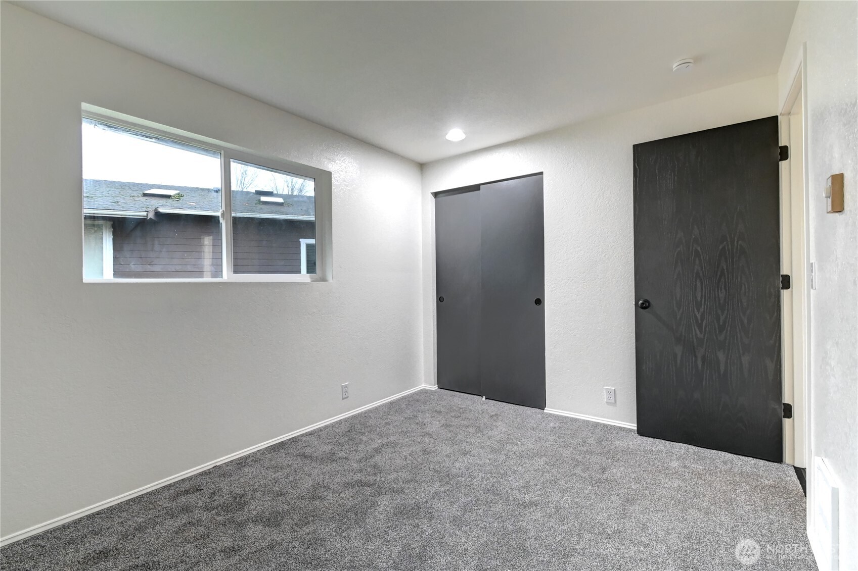 Everett, Washington, 98204, United States, 3 Bedrooms Bedrooms, ,1 BathroomBathrooms,Residential,For Sale,1995810