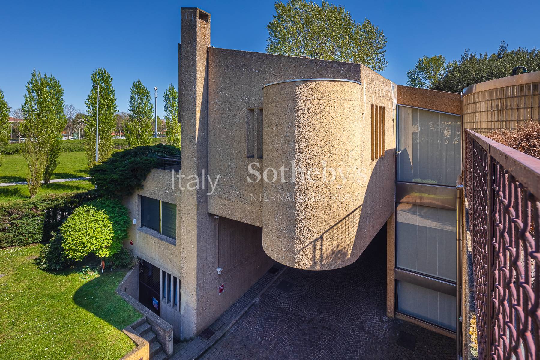  Designer villa surrounded by greenery - 物件實景