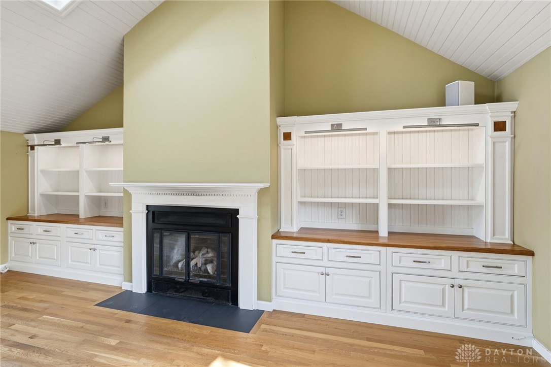 Oakwood, Ohio, 45409, United States, 4 Bedrooms Bedrooms, ,3 BathroomsBathrooms,Residential,For Sale,1987886