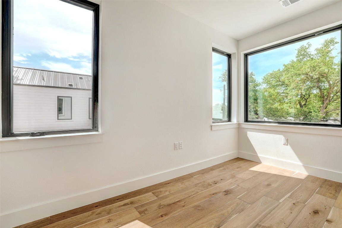 Austin, Texas, 78704, United States, 2 Bedrooms Bedrooms, ,3 BathroomsBathrooms,Residential,For Sale,1901226