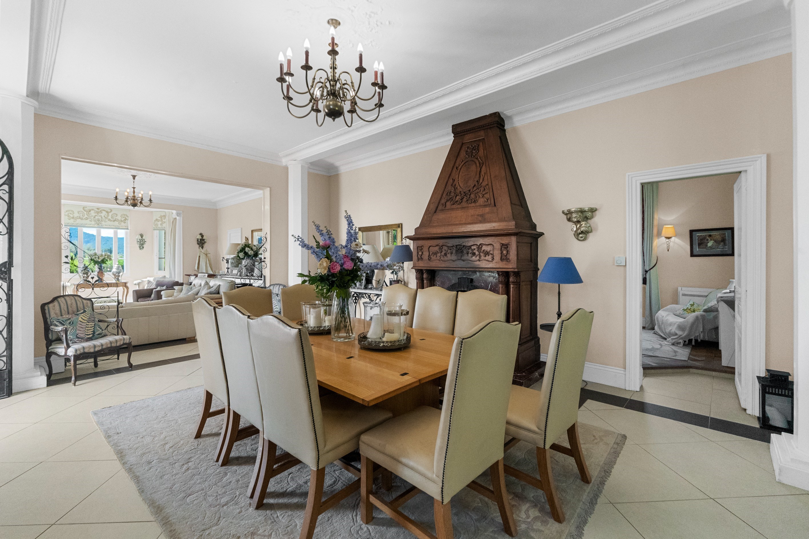  Mandelieu-la-Napoule Belle Époque estate with pool and guest house near Cannes - 物件實景