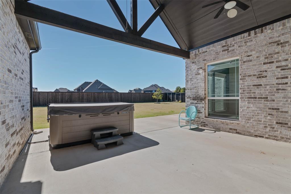 Shady Shores, Texas, 76208, United States, 4 Bedrooms Bedrooms, ,4 BathroomsBathrooms,Residential,For Sale,1983934