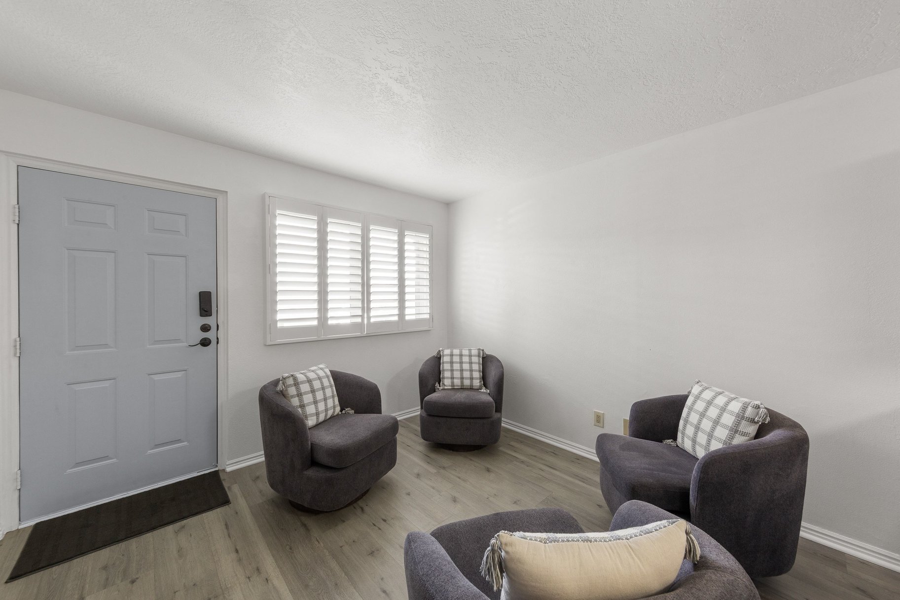  Updated Studio Condo in sought after Las Palmas - 物件實景