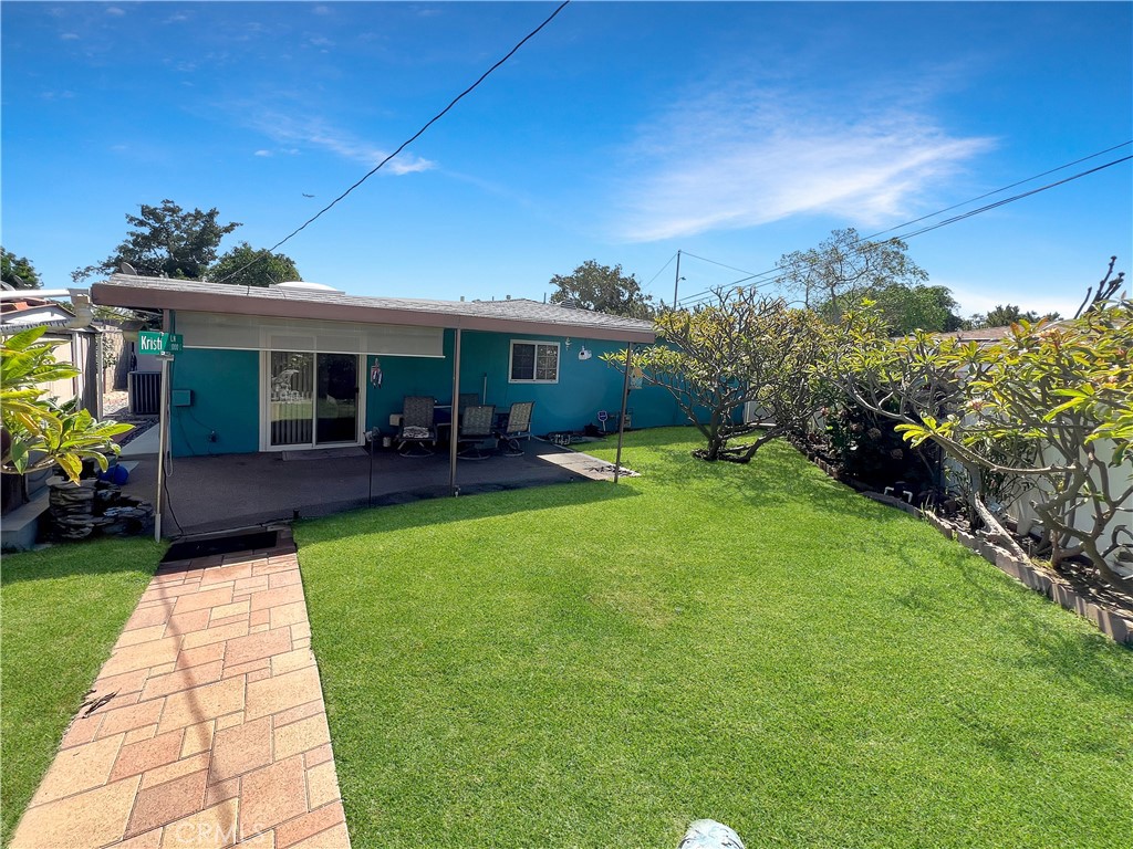 Santa Ana, California, 92701, United States, 4 Bedrooms Bedrooms, ,2 BathroomsBathrooms,Residential,For Sale,1940678