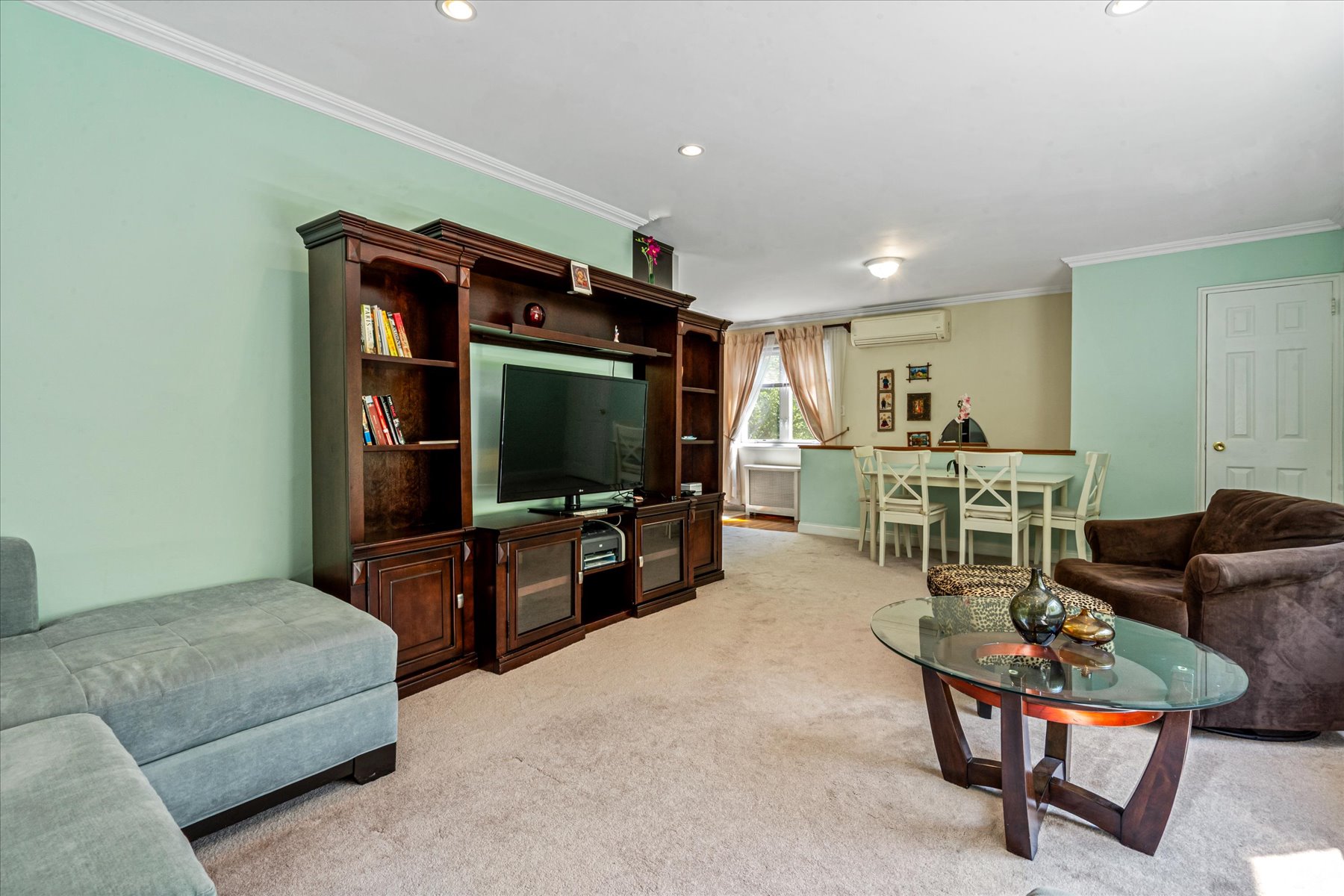  209-87 18th Avenue Unit# 196, Bayside, NY, 11360 - 物件實景