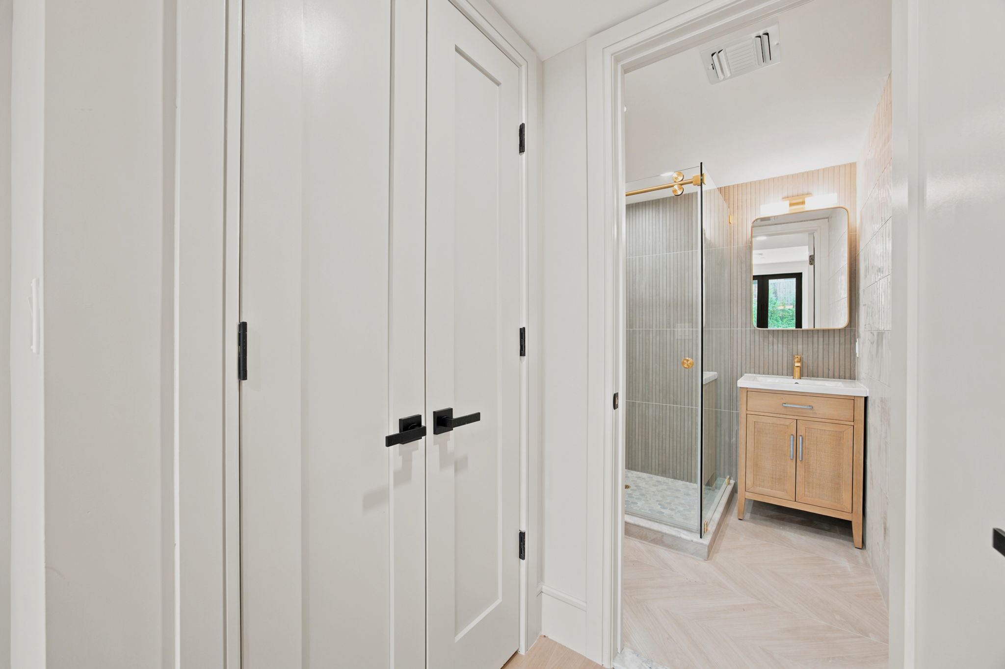  266 10th Street Condo - 物件實景