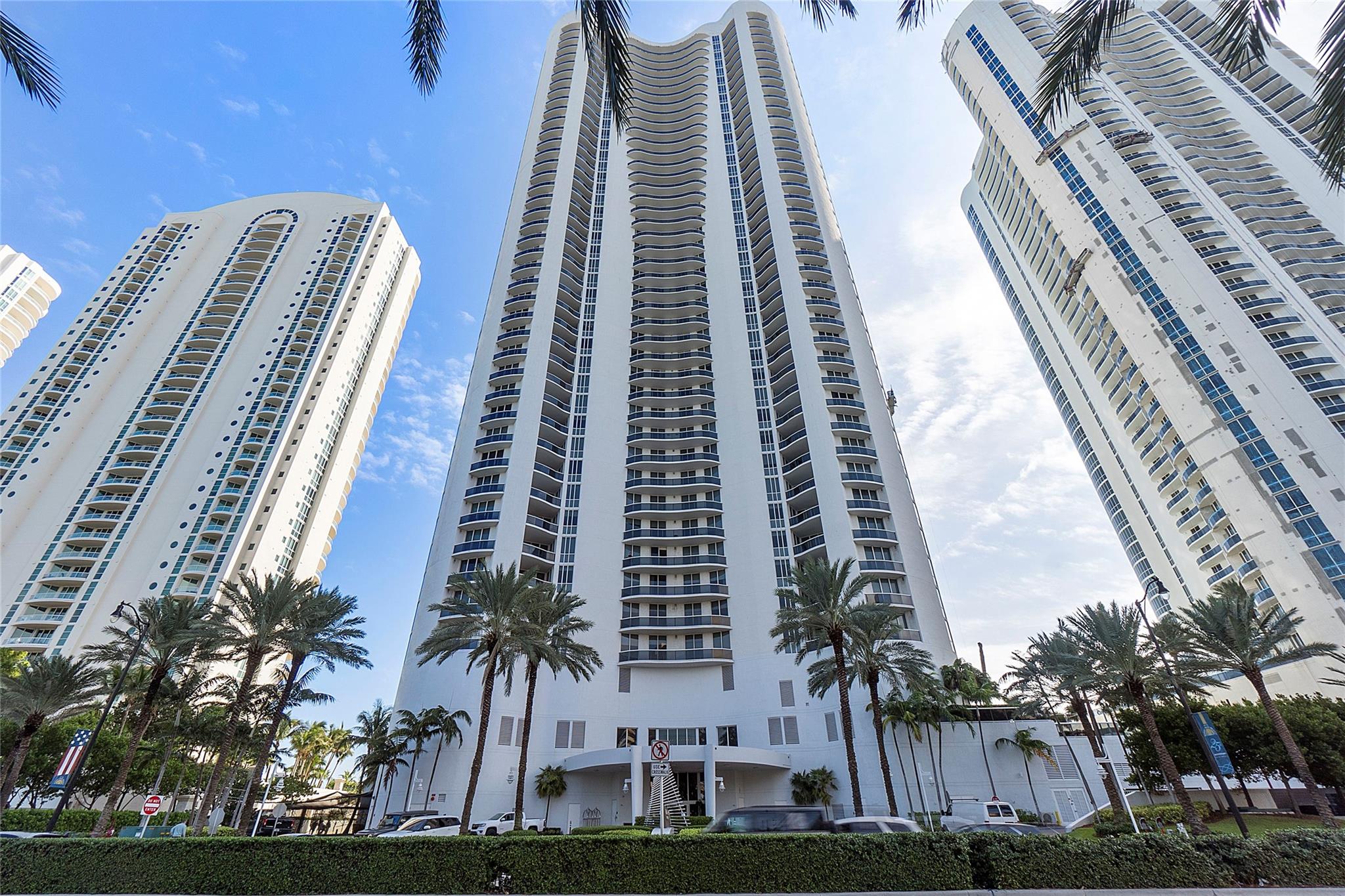 Sunny Isles Beach, Florida, 33160, United States, 3 Bedrooms Bedrooms, ,4 BathroomsBathrooms,Residential,For Sale,1824063
