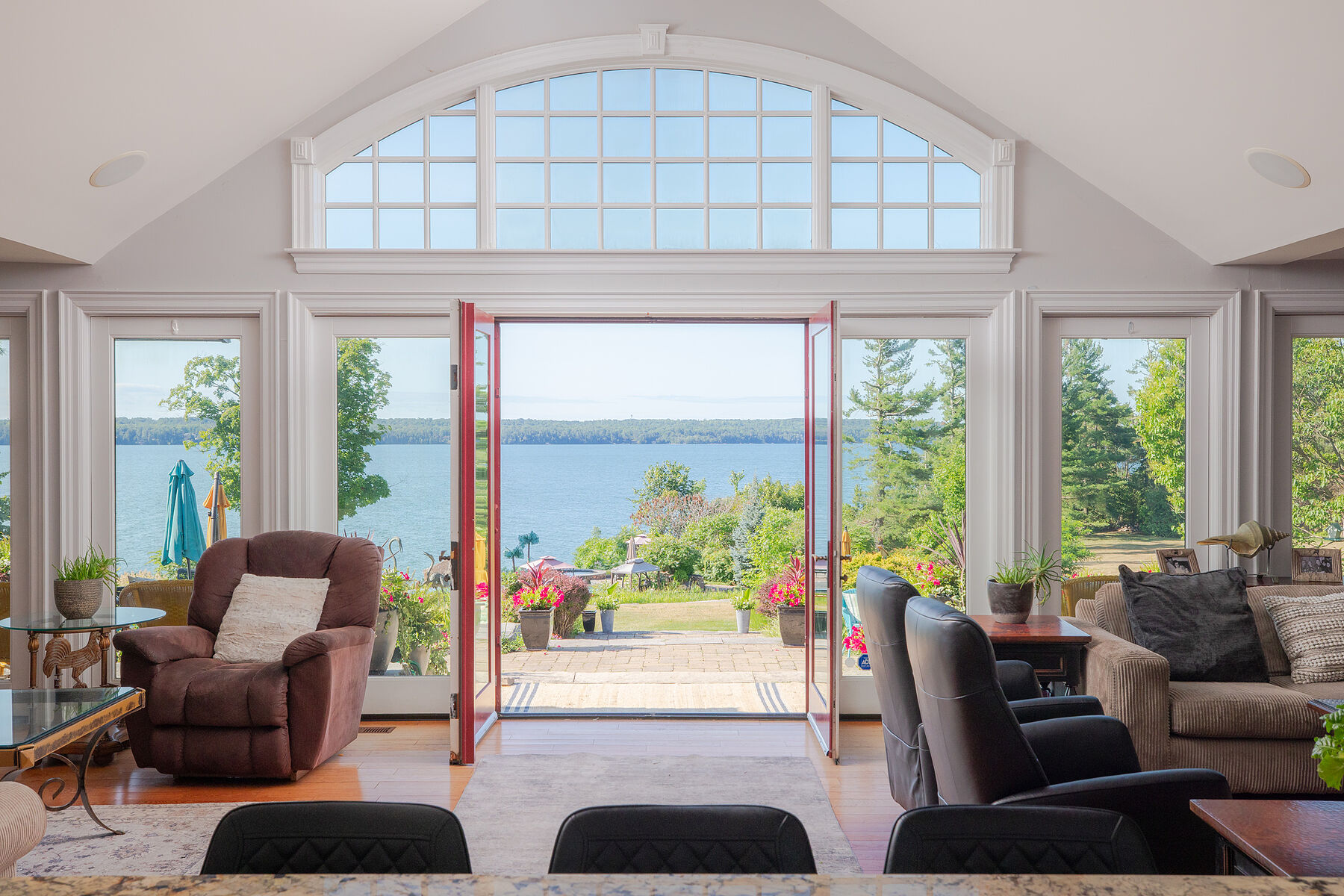  Private Lake Simcoe Oasis - 物件實景
