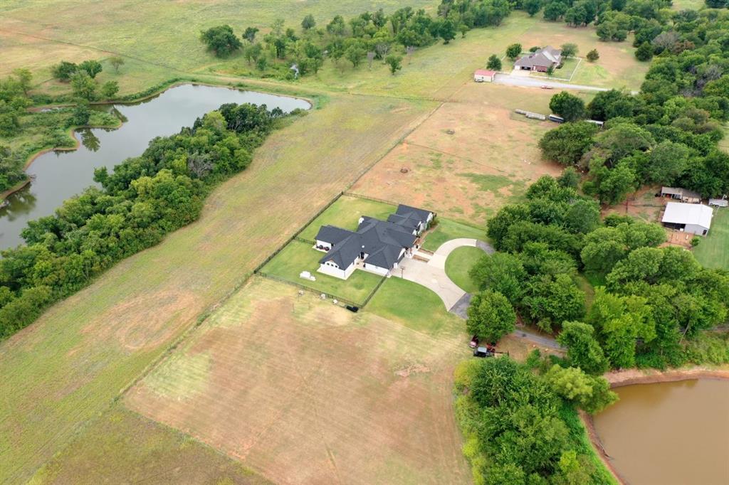 Amber, Oklahoma, 73004, United States, 6 Bedrooms Bedrooms, ,4 BathroomsBathrooms,Residential,For Sale,1984407