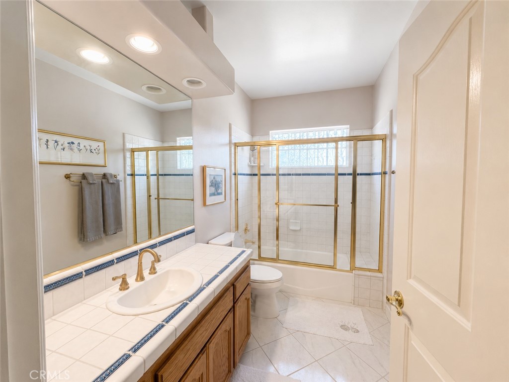 Redlands, California, 92374, United States, 5 Bedrooms Bedrooms, ,4 BathroomsBathrooms,Residential,For Sale,2048523