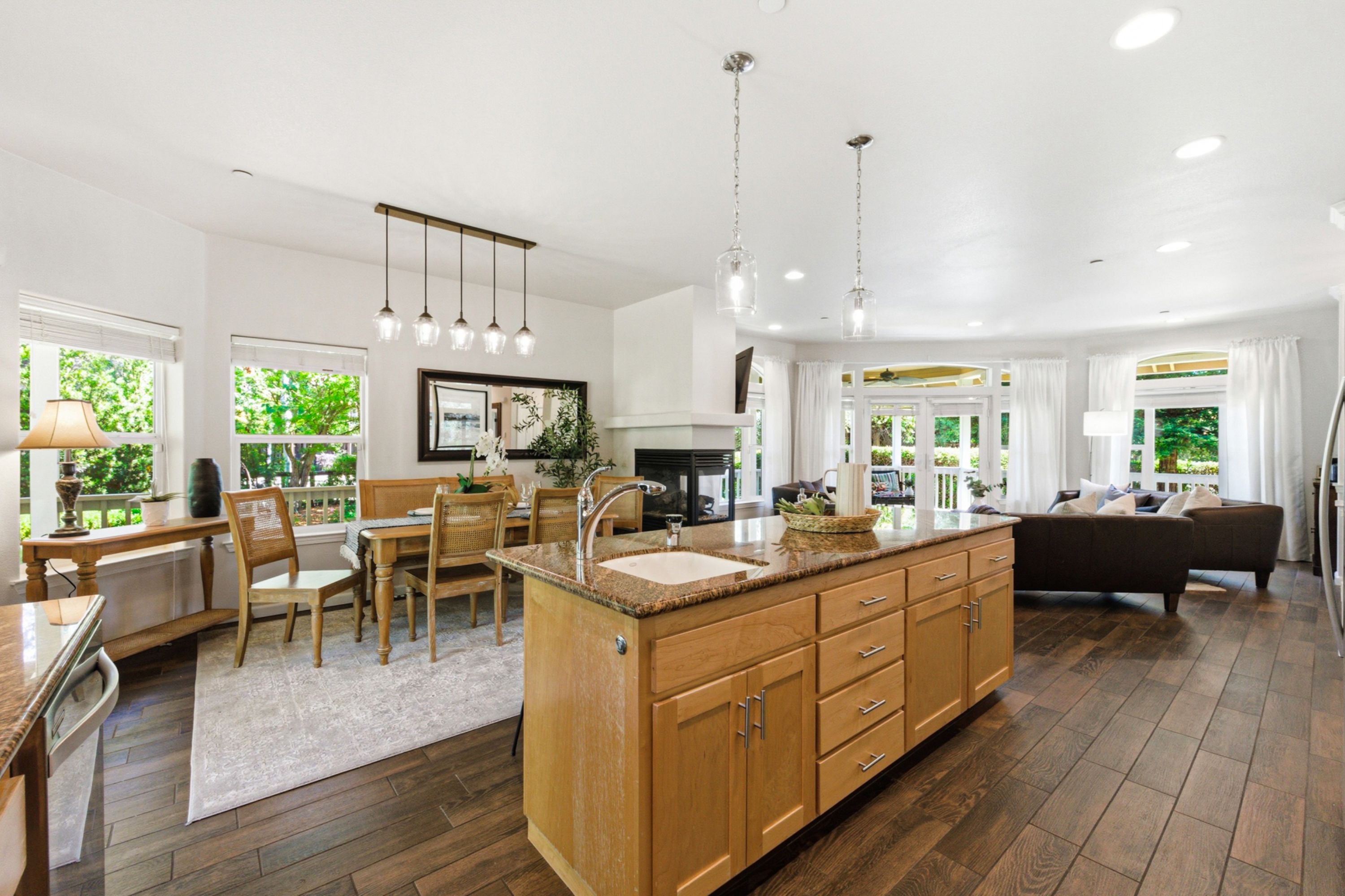  Exceptional Craftsman Home Near Downtown Windsor - 物件實景