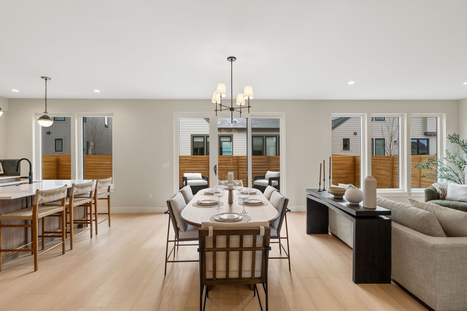  1506 Cambridge Dr - 物件實景