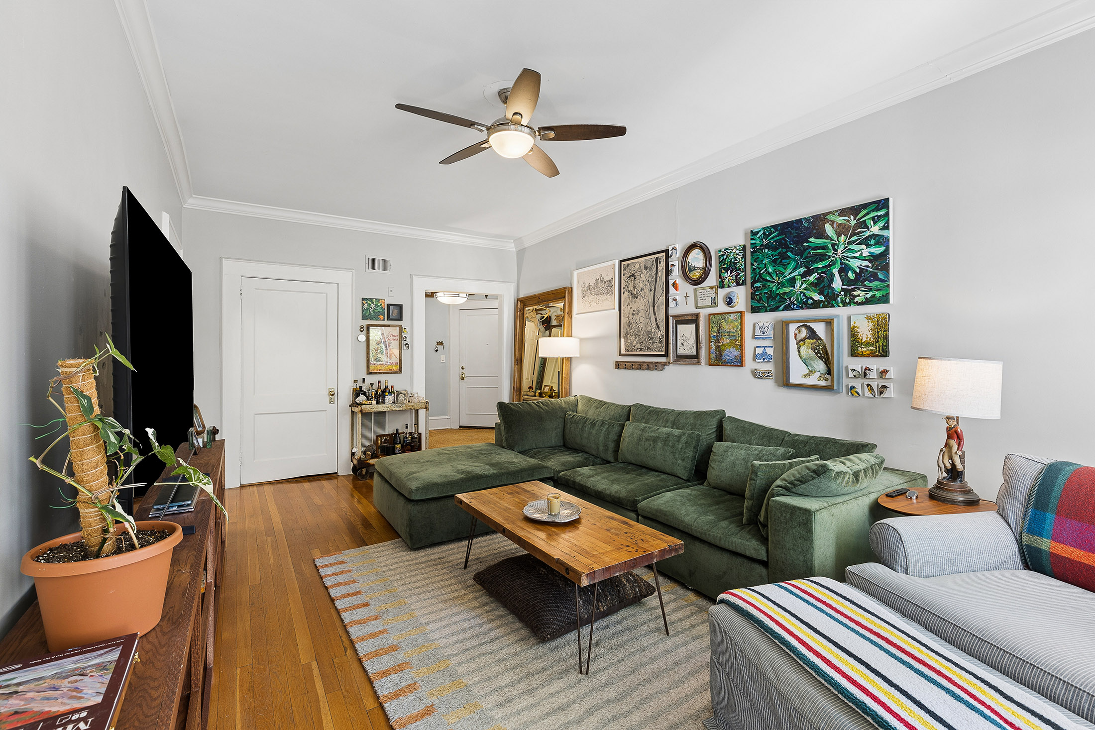  Top-Floor, End-Unit Condo in Historic Midtown Building - 物件實景