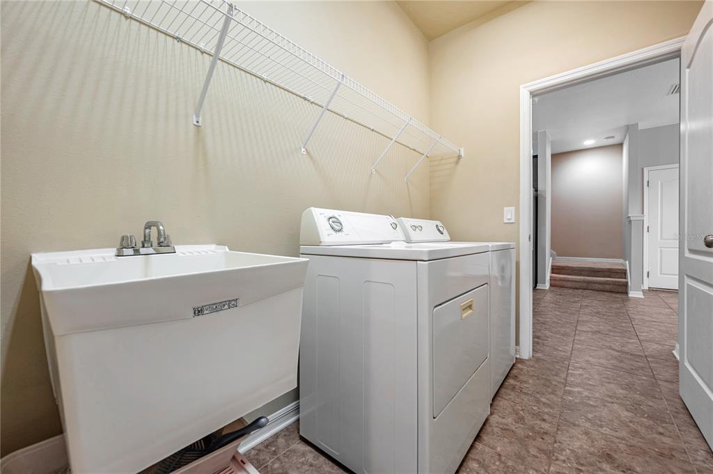 Wesley Chapel, Florida, 33545, United States, 5 Bedrooms Bedrooms, ,3 BathroomsBathrooms,Residential,For Sale,1941692