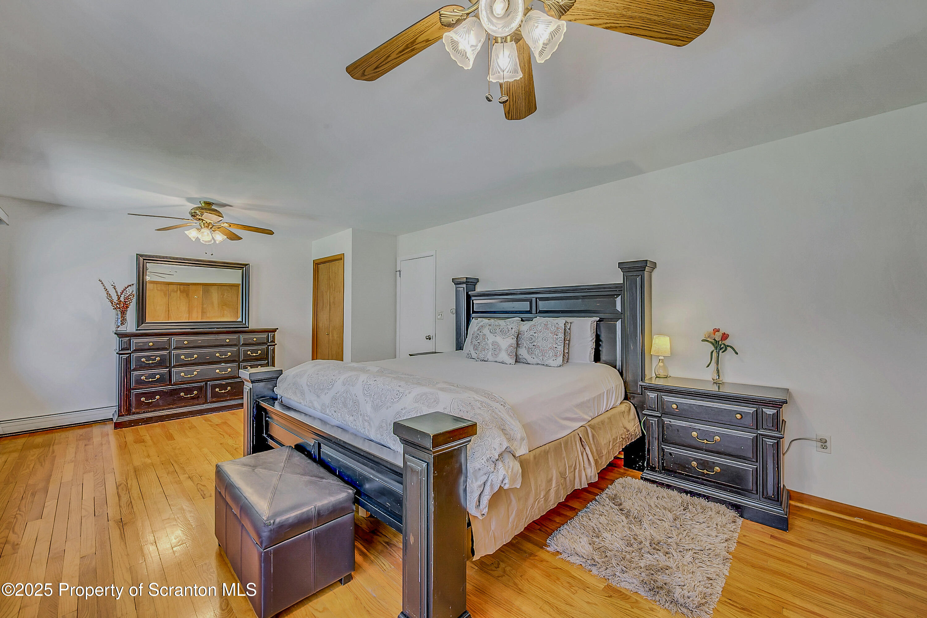 Clarks Summit, Pennsylvania, 18411, United States, 5 Bedrooms Bedrooms, ,4 BathroomsBathrooms,Residential,For Sale,1971485