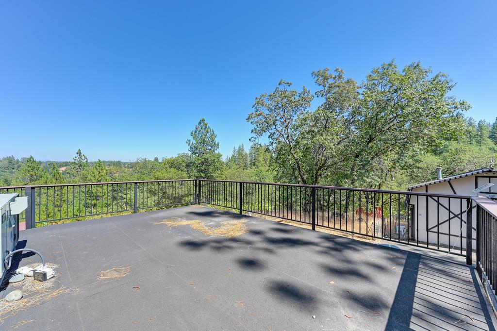 Applegate, California, 95703, United States, 3 Bedrooms Bedrooms, ,3 BathroomsBathrooms,Residential,For Sale,1912050