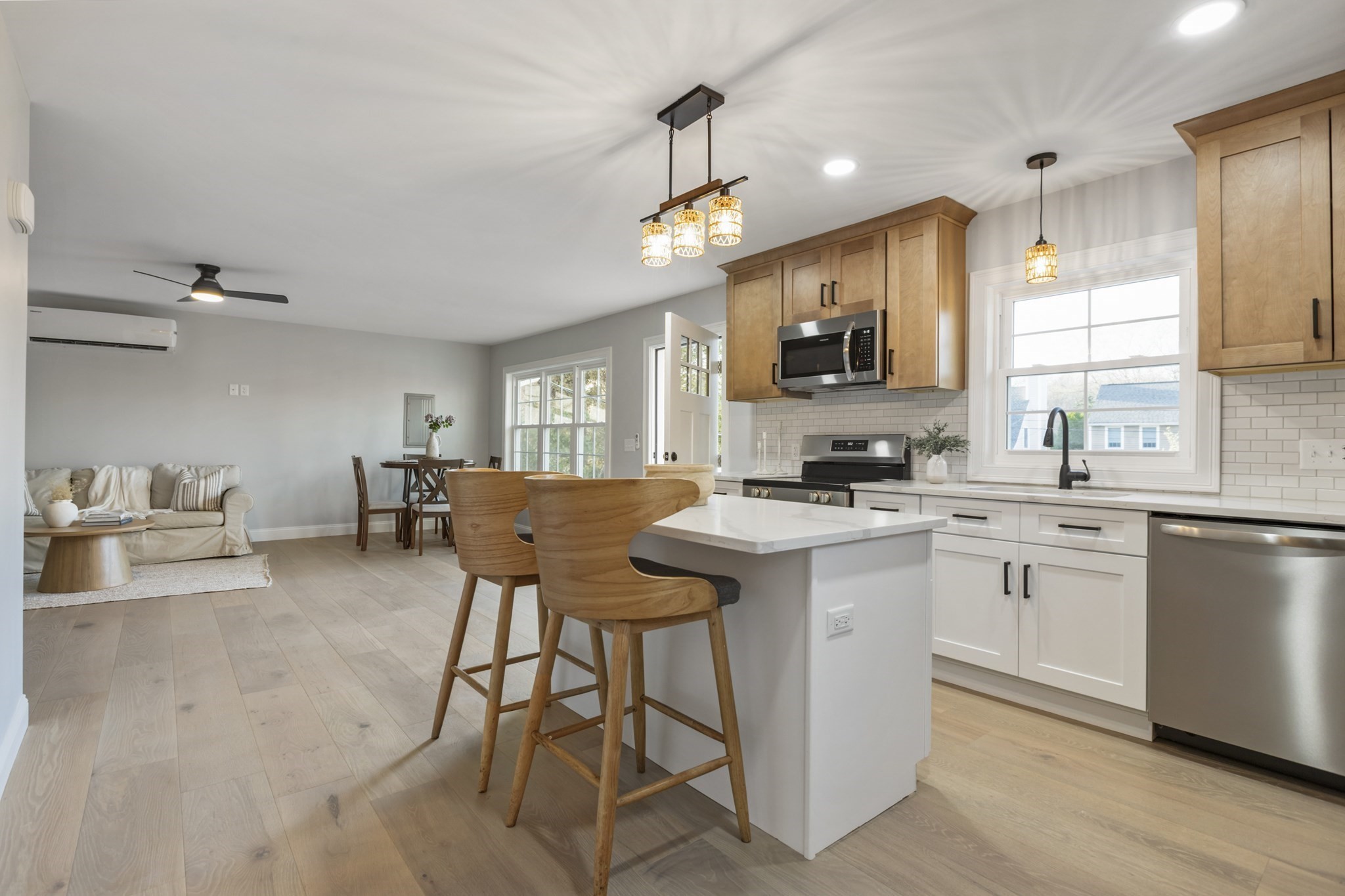 South Dartmouth, Massachusetts, 02748, United States, 4 Bedrooms Bedrooms, ,2 BathroomsBathrooms,Residential,For Sale,1977281