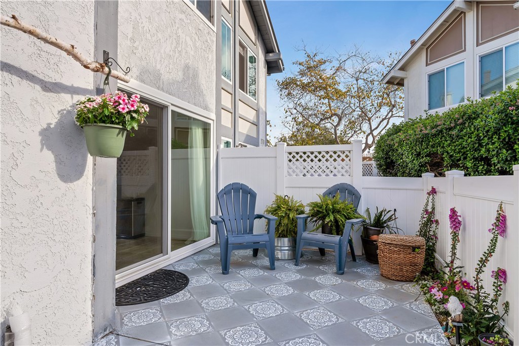 Carlsbad, California, 92011, United States, 2 Bedrooms Bedrooms, ,2 BathroomsBathrooms,Residential,For Sale,1827454
