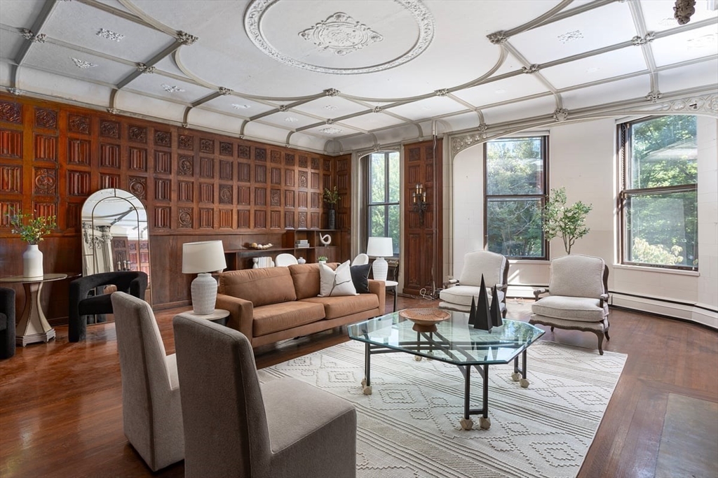 Boston, Massachusetts, 02115, United States, 7 Bedrooms Bedrooms, ,9 BathroomsBathrooms,Residential,For Sale,1951722