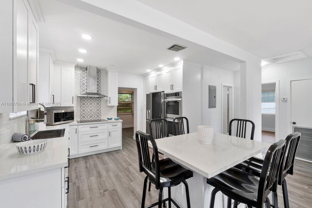 Miami, Florida, 33134, United States, 3 Bedrooms Bedrooms, ,1 BathroomBathrooms,Residential,For Sale,1938840