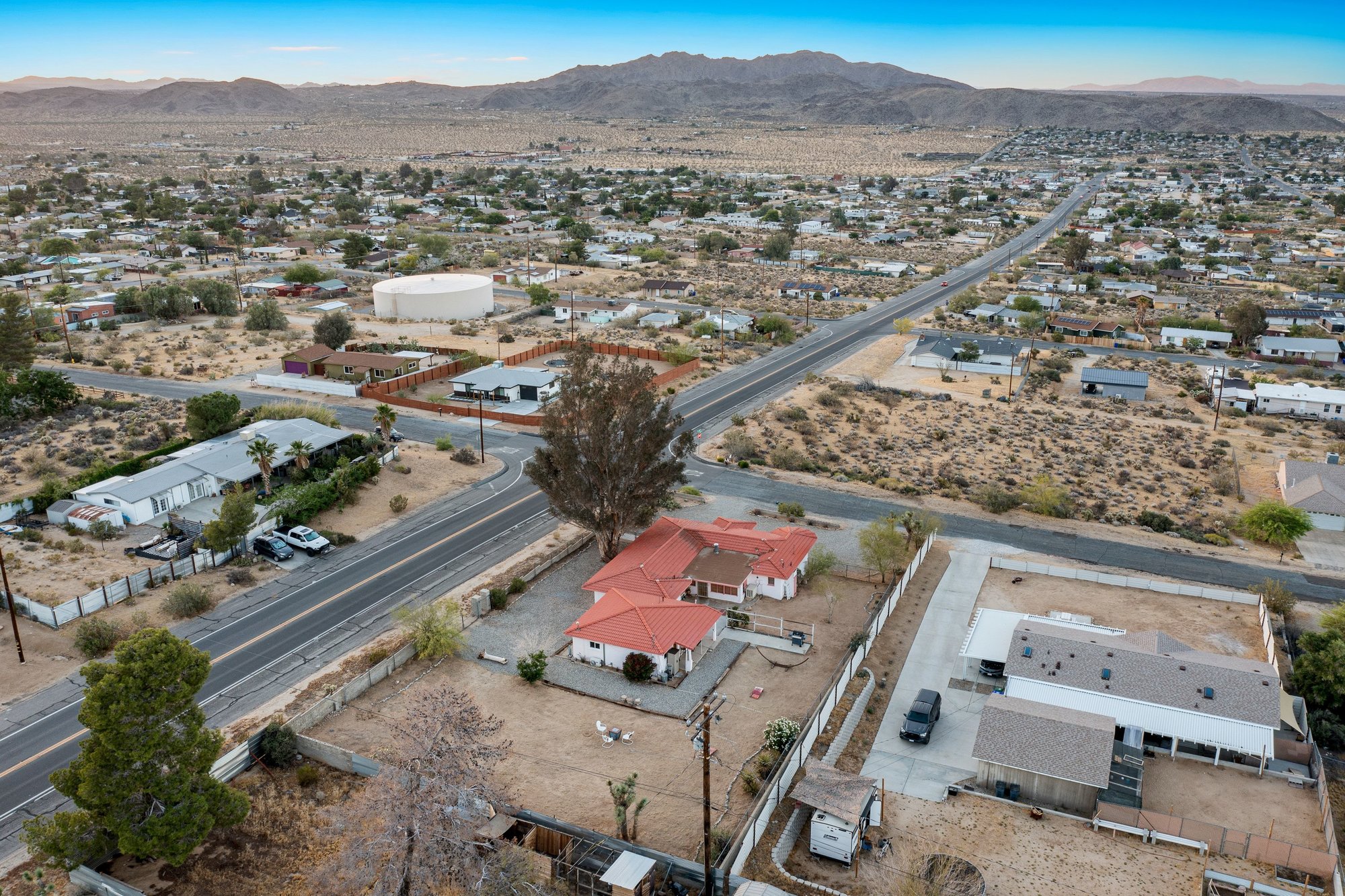  Hi-Desert Hacienda  Two Homes in Joshua Tree Village - 物件實景