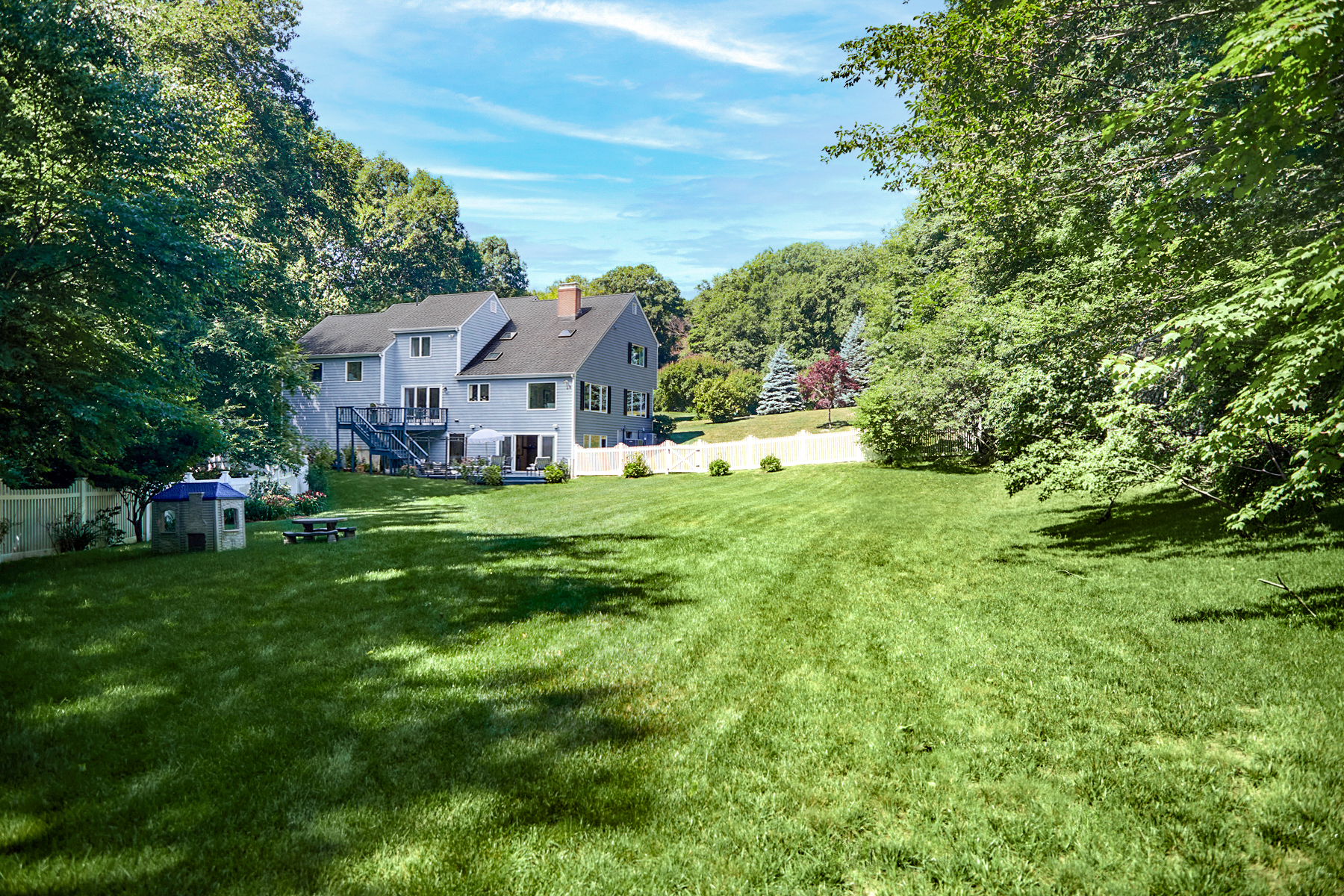  Bight, Beautiful Colonial Style Home in Weston - 物件實景