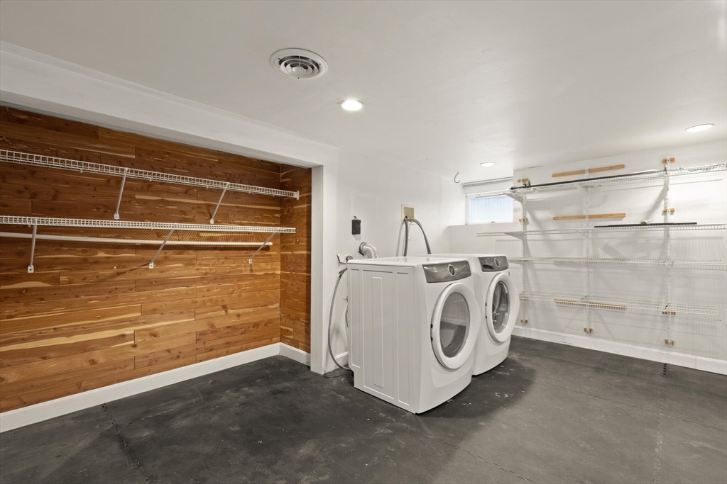 Melrose, Massachusetts, 02176, United States, 3 Bedrooms Bedrooms, ,2 BathroomsBathrooms,Residential,For Sale,1988170