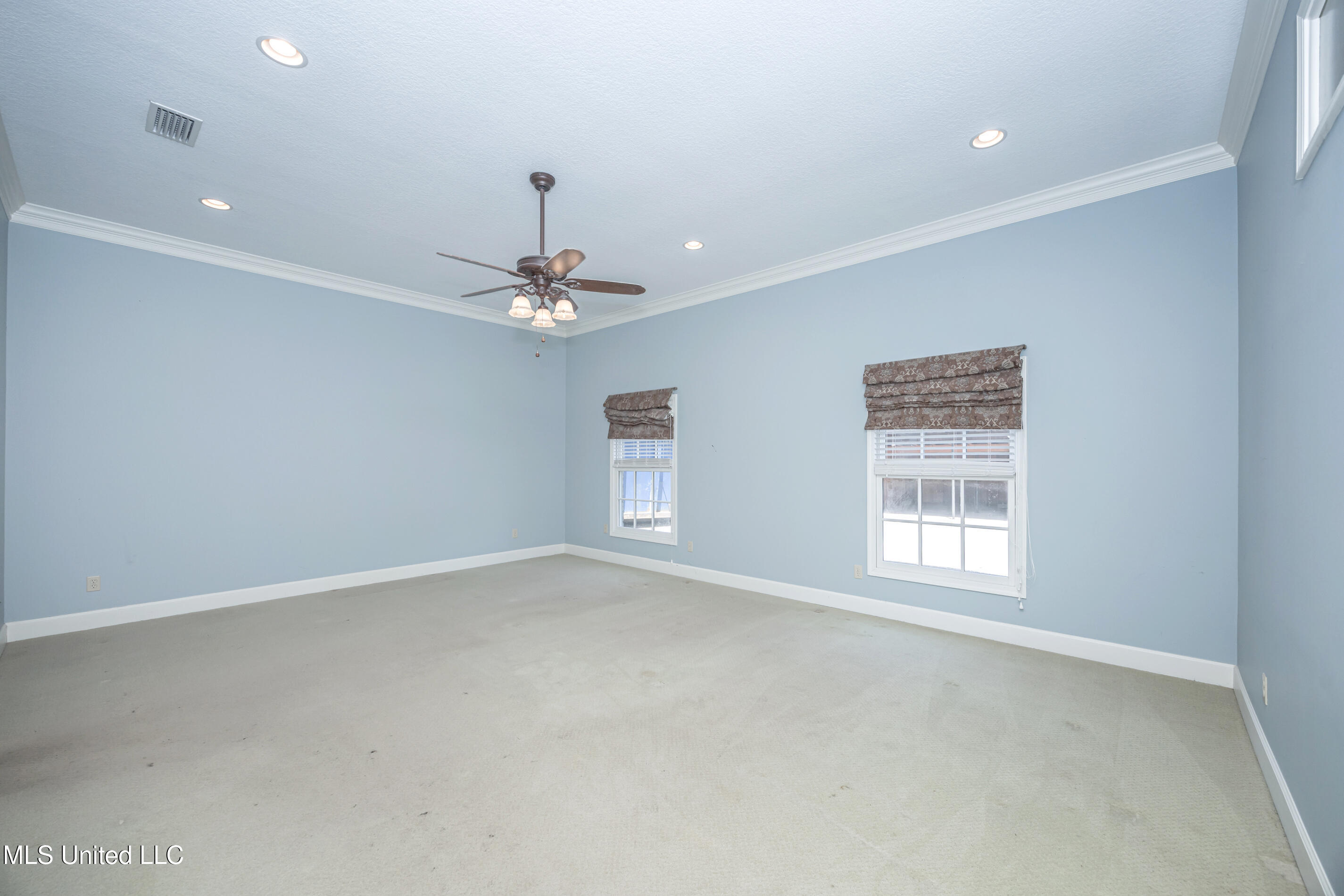 Ocean Springs, Mississippi, 39564, United States, 3 Bedrooms Bedrooms, ,3 BathroomsBathrooms,Residential,For Sale,1903607