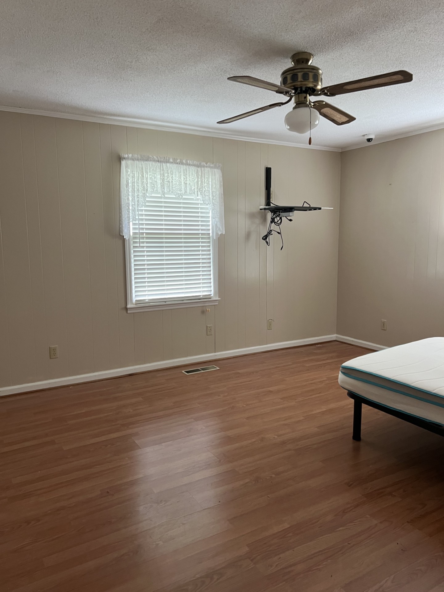 Moulton, Alabama, 35650, United States, 3 Bedrooms Bedrooms, ,2 BathroomsBathrooms,Residential,For Sale,1981747