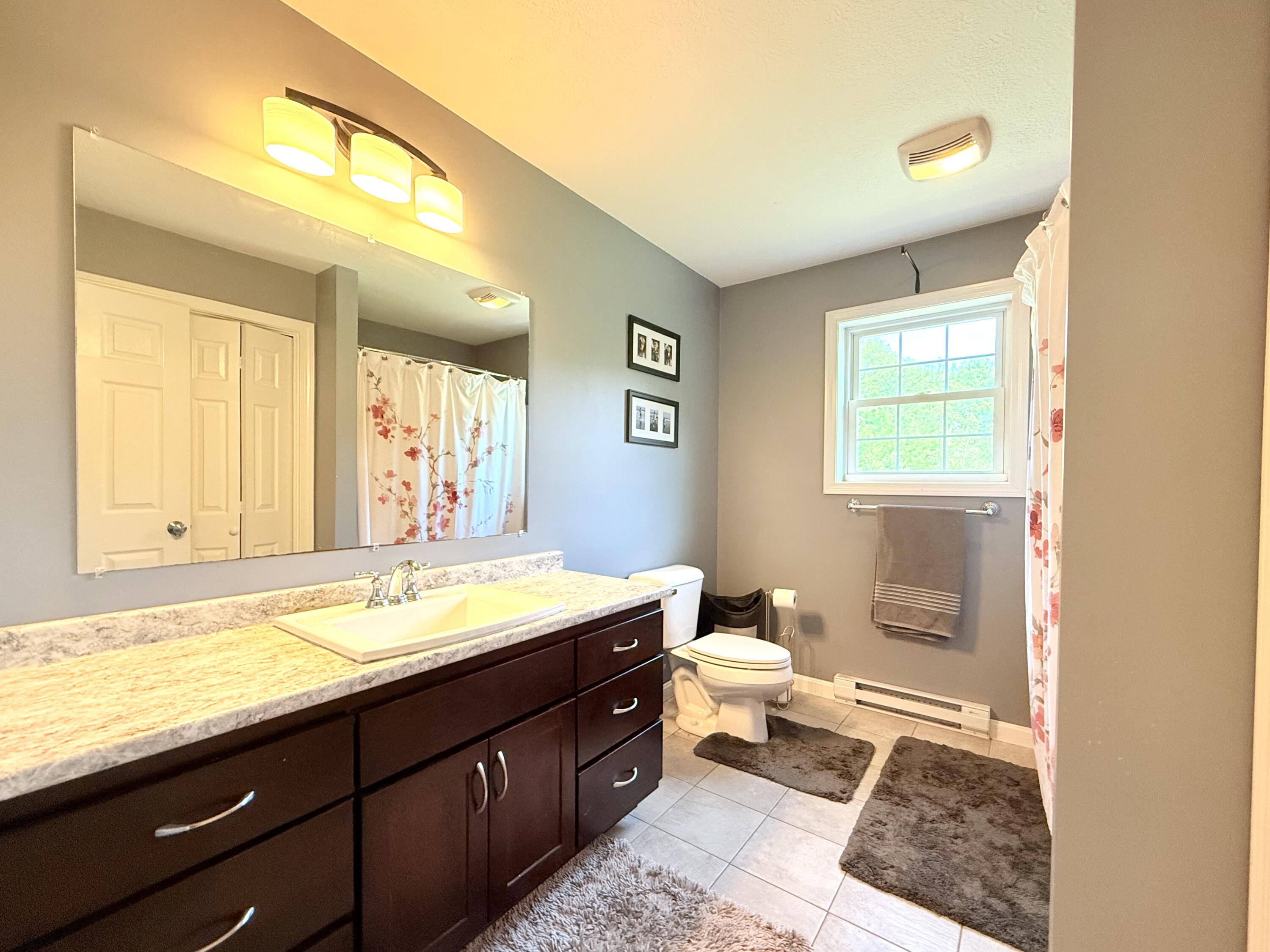Kennebunk, Maine, 04043, United States, 3 Bedrooms Bedrooms, ,2 BathroomsBathrooms,Residential,For Sale,1897189