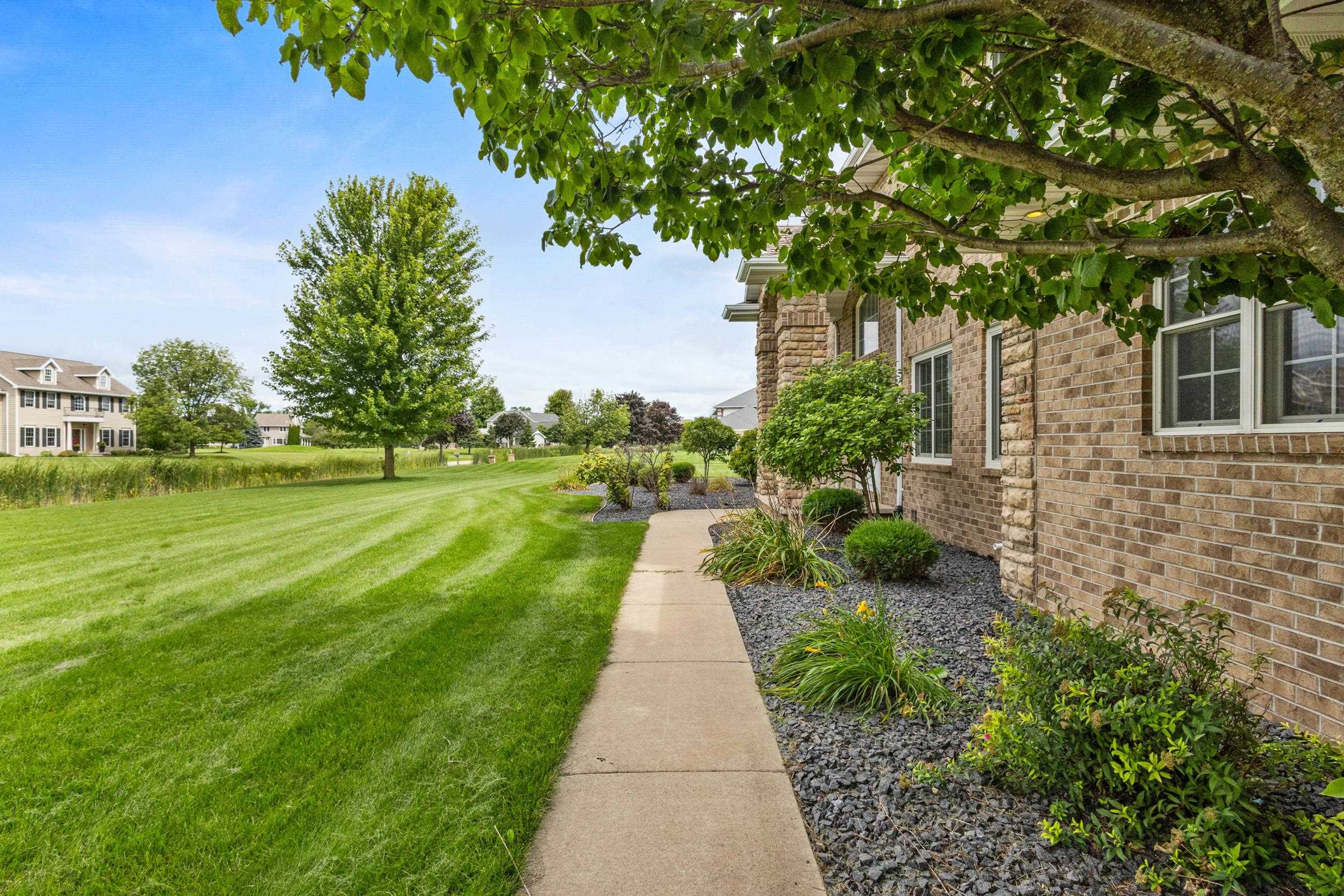 Neenah, Wisconsin, 54956, United States, 4 Bedrooms Bedrooms, ,4 BathroomsBathrooms,Residential,For Sale,1930712