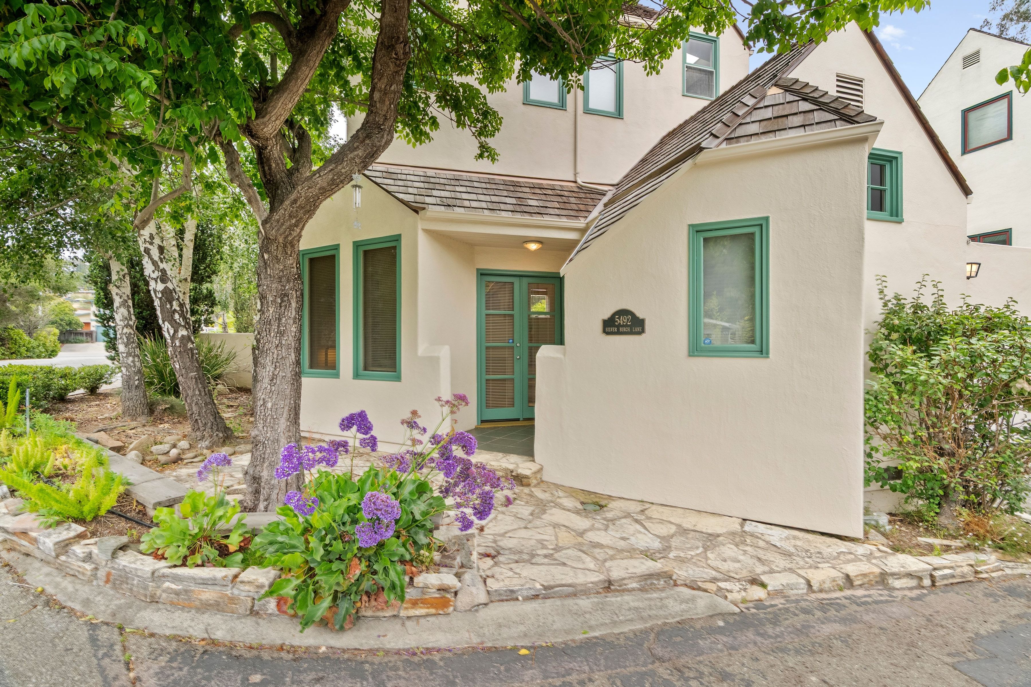  5492 Silver Birch Lane - 物件實景