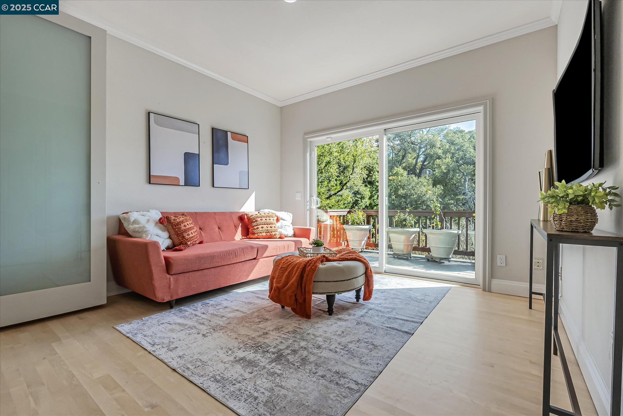 Orinda, California, 94563, United States, 4 Bedrooms Bedrooms, ,3 BathroomsBathrooms,Residential,For Sale,1942237