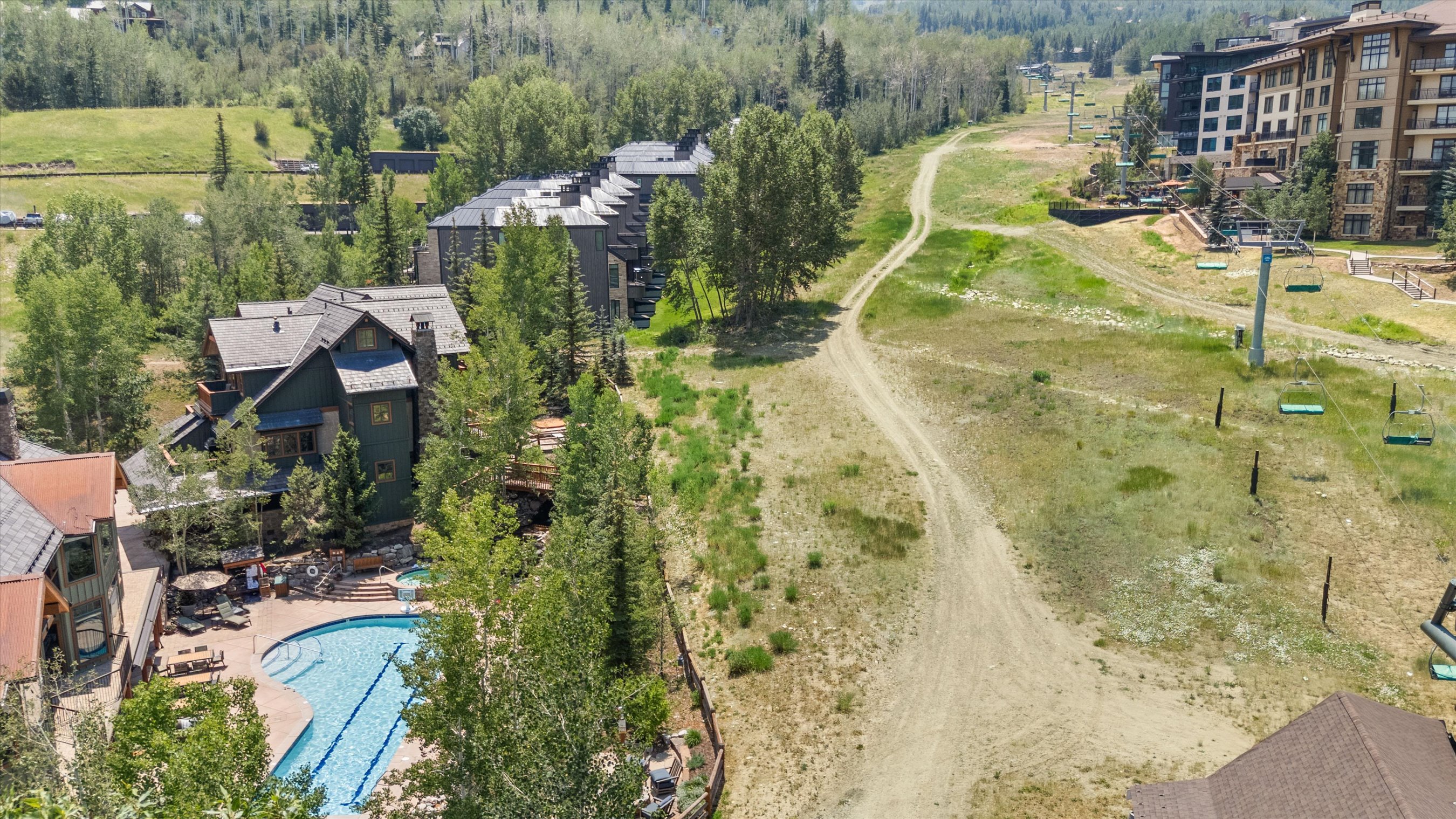  Experience Luxury Mountain Living at Timbers Club - 物件實景