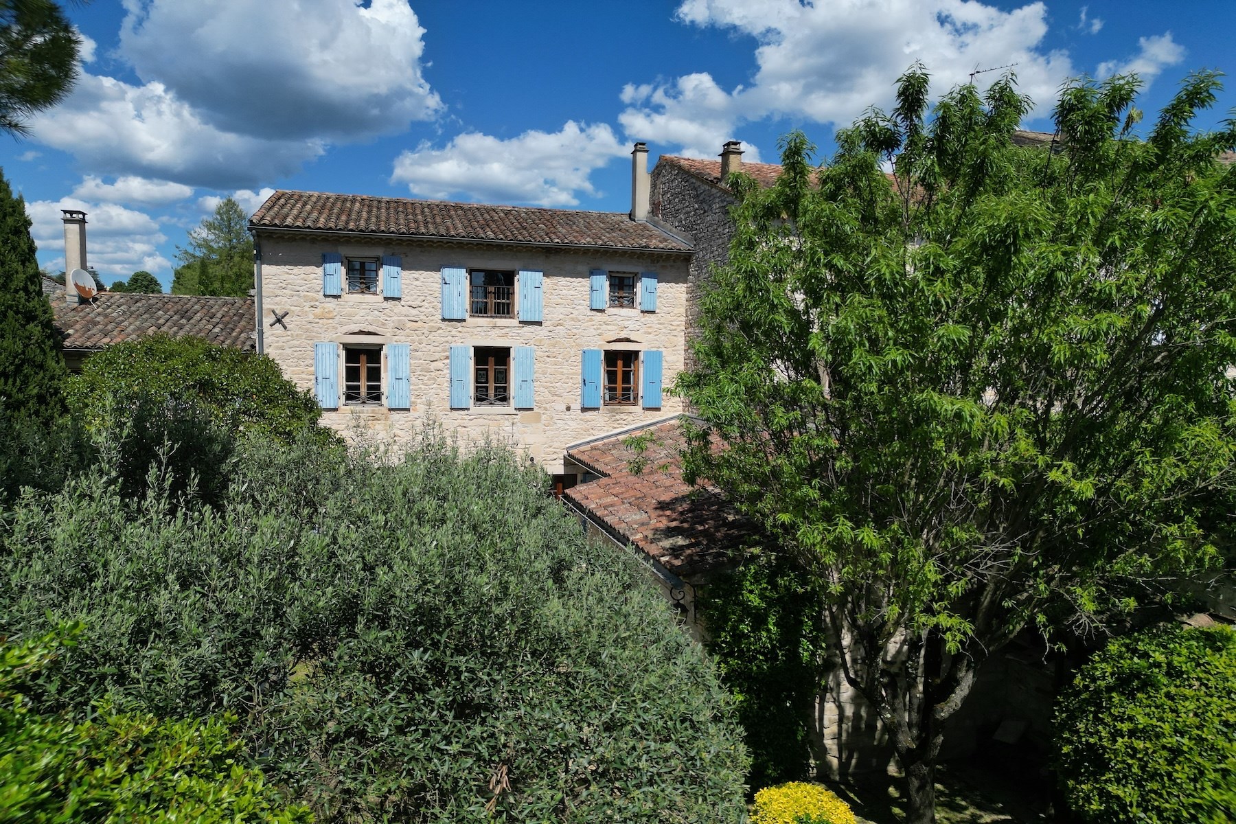  Exclusive Listing – Character-Filled Village Home with Garden, Terrace & Scenic… - 物件實景