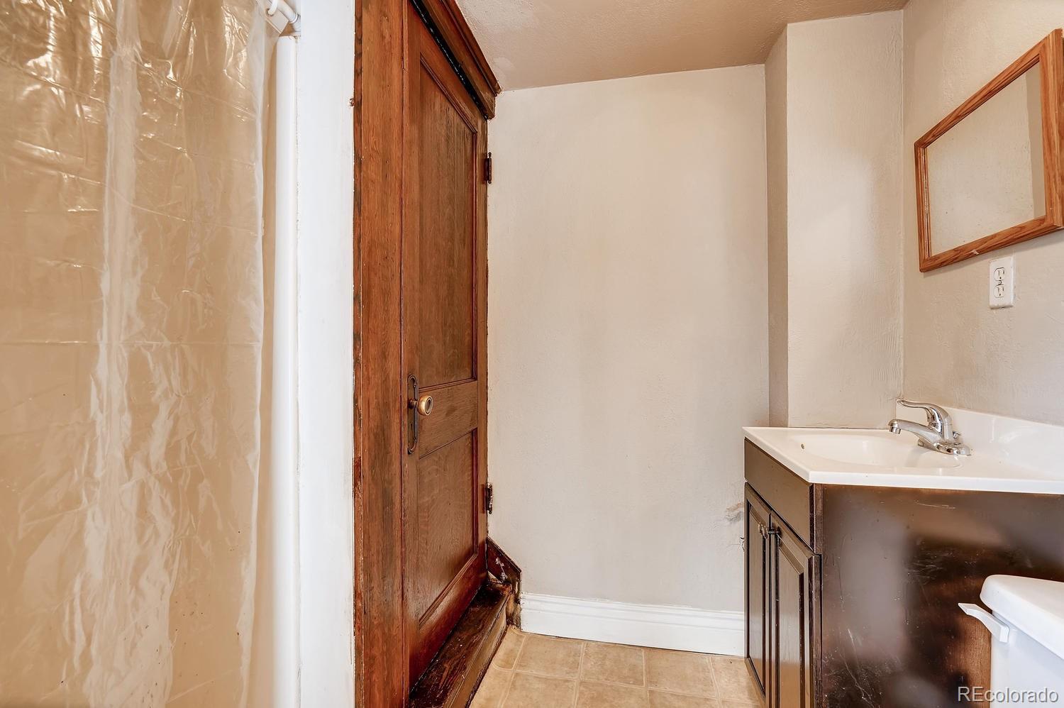Denver, Colorado, 80211, United States, 5 Bedrooms Bedrooms, ,Residential,For Sale,1941299