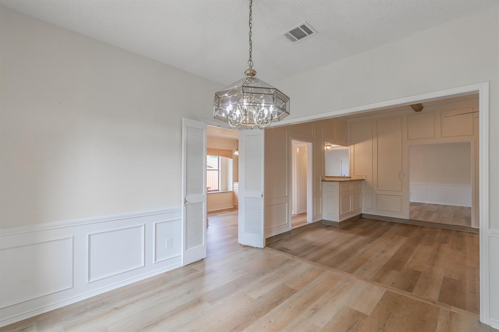 Bedford, Texas, 76021, United States, 3 Bedrooms Bedrooms, ,2 BathroomsBathrooms,Residential,For Sale,1942706
