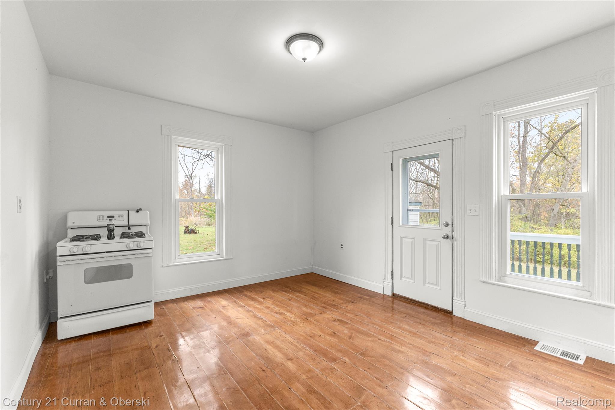 Westland, Michigan, 48185, United States, 3 Bedrooms Bedrooms, ,2 BathroomsBathrooms,Residential,For Sale,1985748