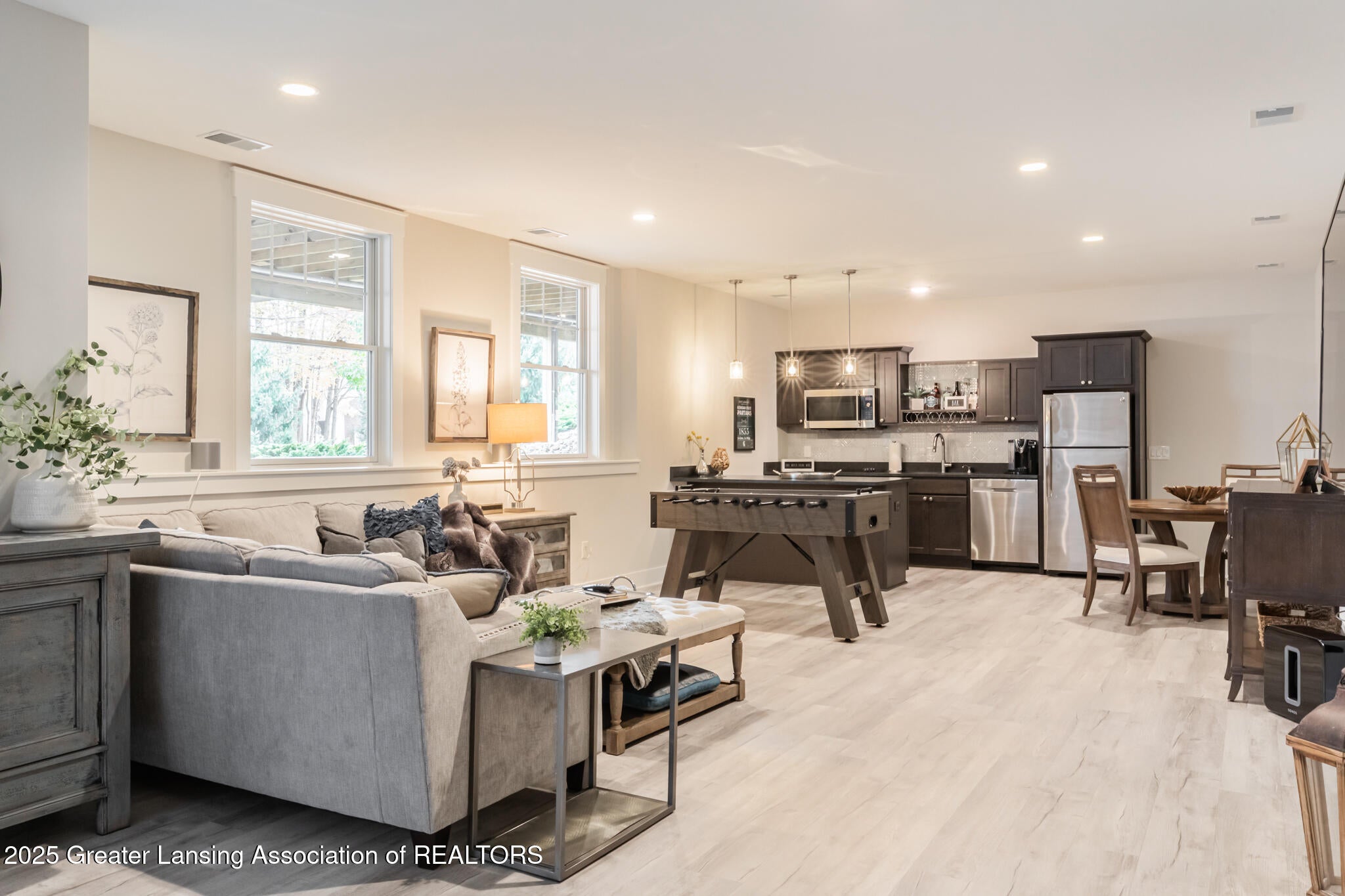 East Lansing, Michigan, 48823, United States, 5 Bedrooms Bedrooms, ,5 BathroomsBathrooms,Residential,For Sale,1987715