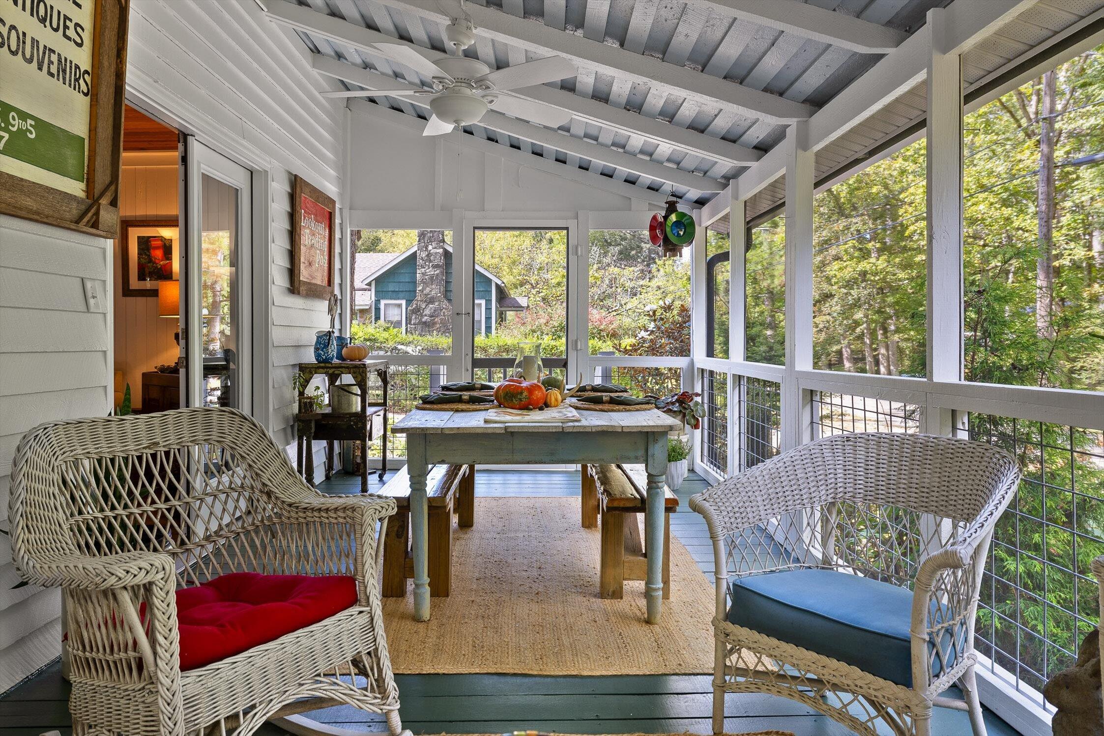 Mentone, Alabama, 35984, United States, 3 Bedrooms Bedrooms, ,2 BathroomsBathrooms,Residential,For Sale,1973723