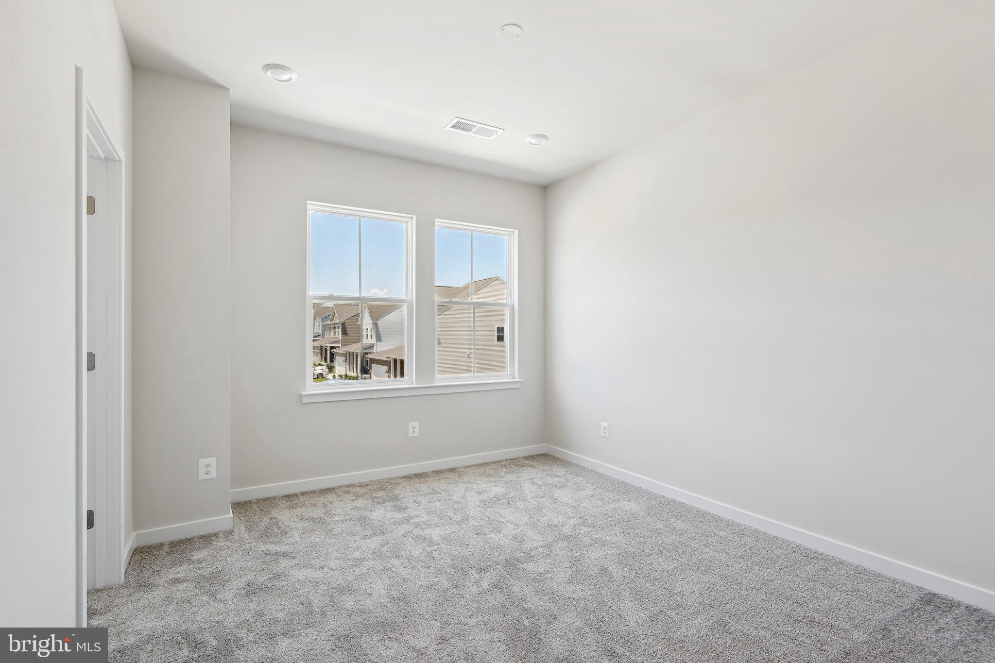 Jeffersonton, Virginia, 22724, United States, 5 Bedrooms Bedrooms, ,6 BathroomsBathrooms,Residential,For Sale,1975660