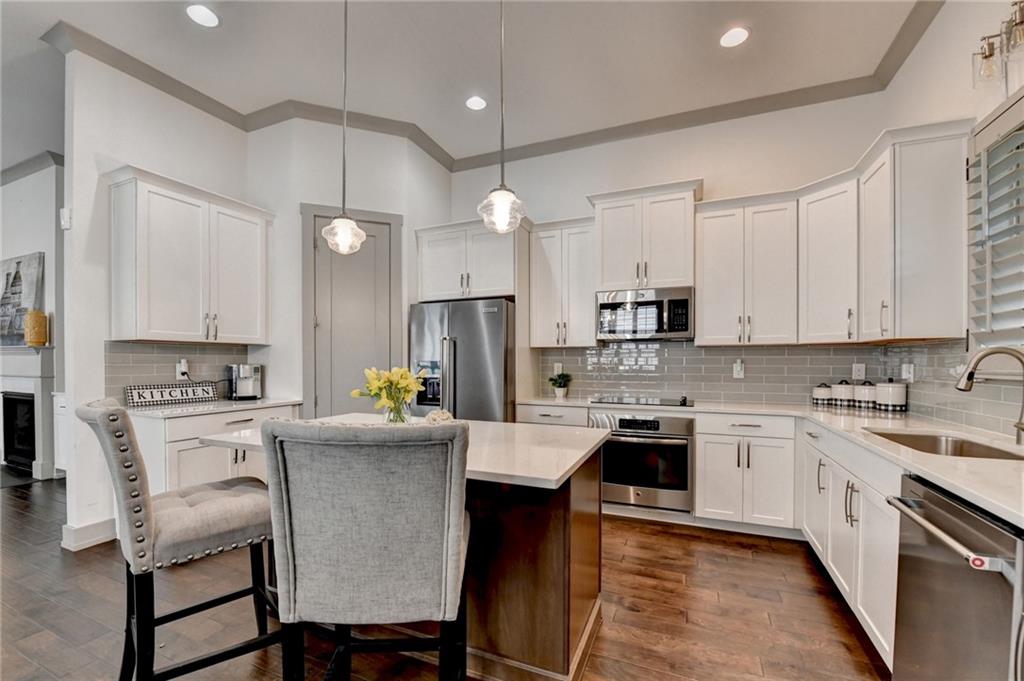 Holly Springs, Georgia, 30115, United States, 3 Bedrooms Bedrooms, ,3 BathroomsBathrooms,Residential,For Sale,1943463