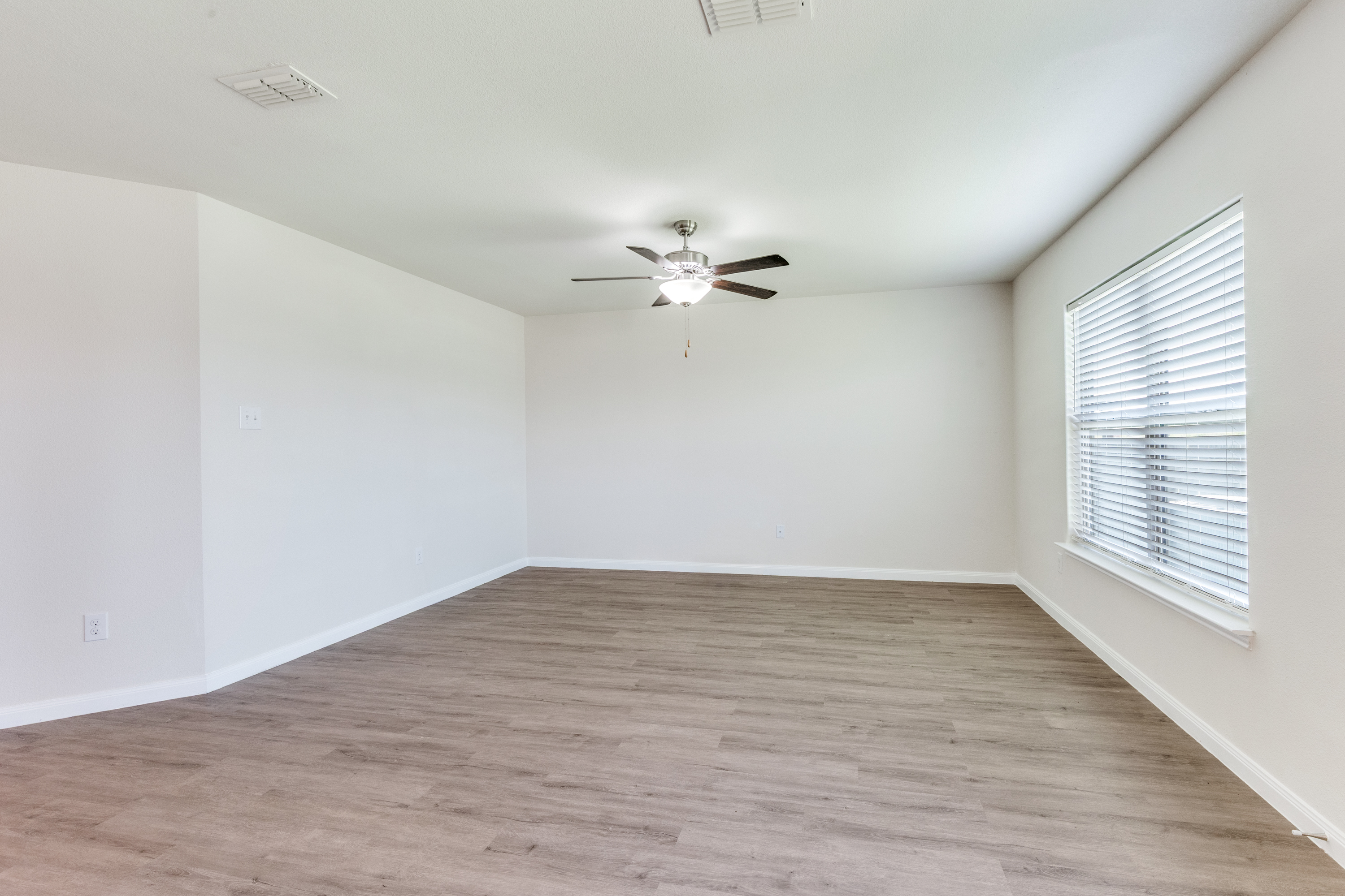  144 Barbwire Way, Newark, TX, 76071 - 物件實景