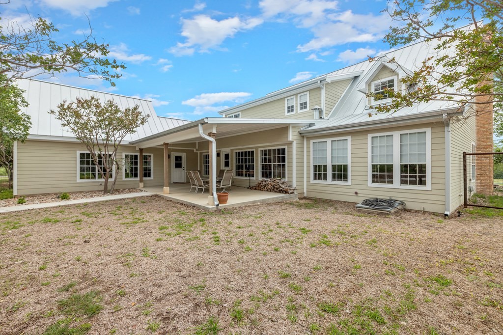 405 405 Frederick Rd, Fredericksburg, Texas, 78624, United States, 5 Bedrooms Bedrooms, ,5 BathroomsBathrooms,Residential,For Sale,405 405 Frederick Rd,1413377