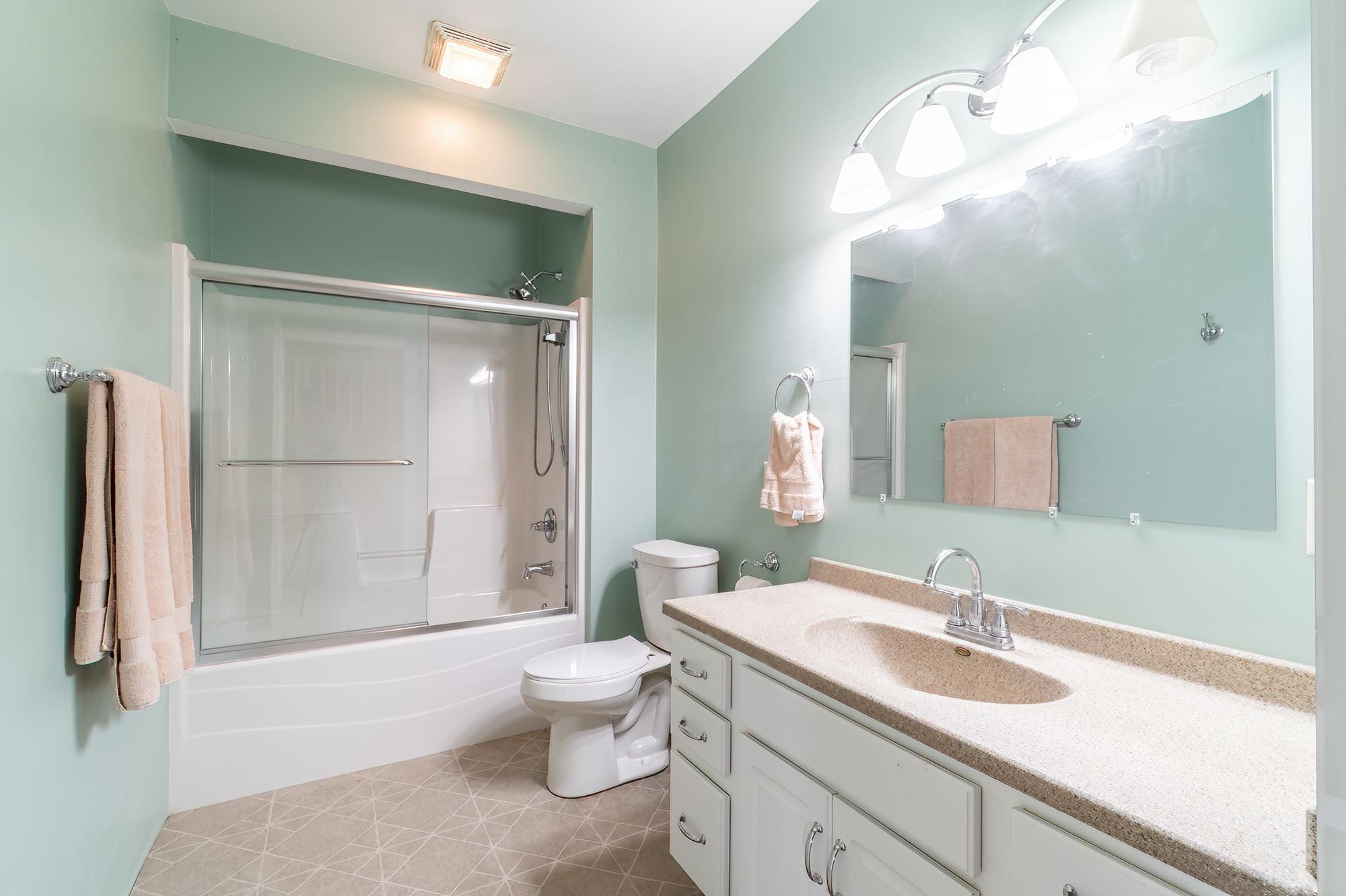 Fort Wayne, Indiana, 46816, United States, 3 Bedrooms Bedrooms, ,4 BathroomsBathrooms,Residential,For Sale,1942205